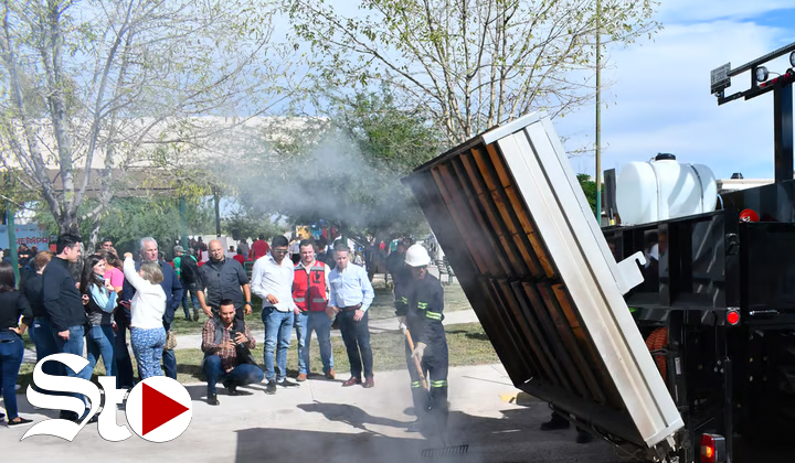 Prueban nueva máquina térmica de bacheo en Torreón